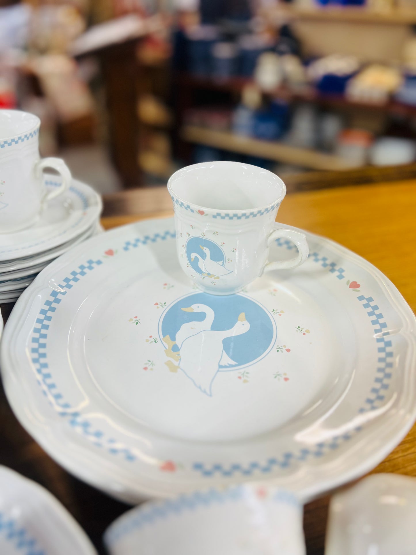 Vintage Stoneware Goose Moonlight 22 Piece Set!