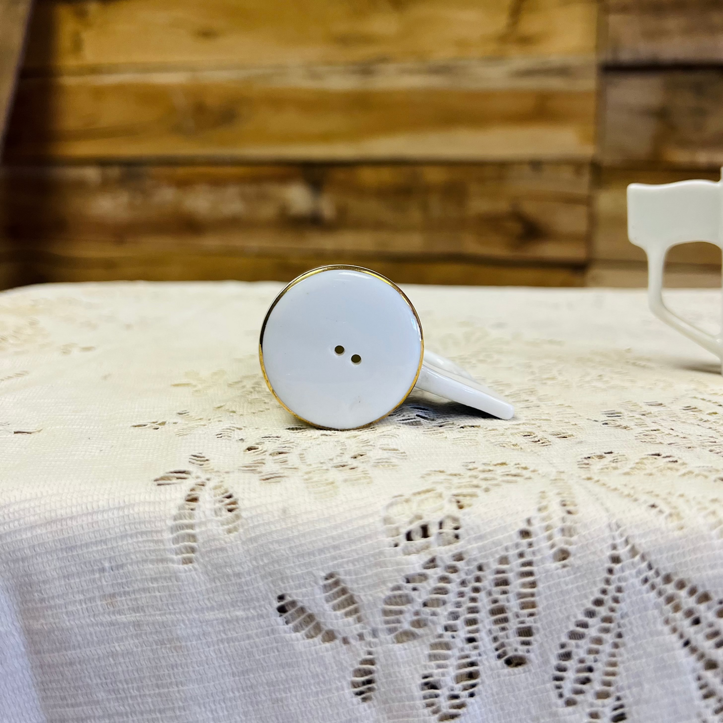 Kentucky Salt and Pepper Set - Cardinal & Flag