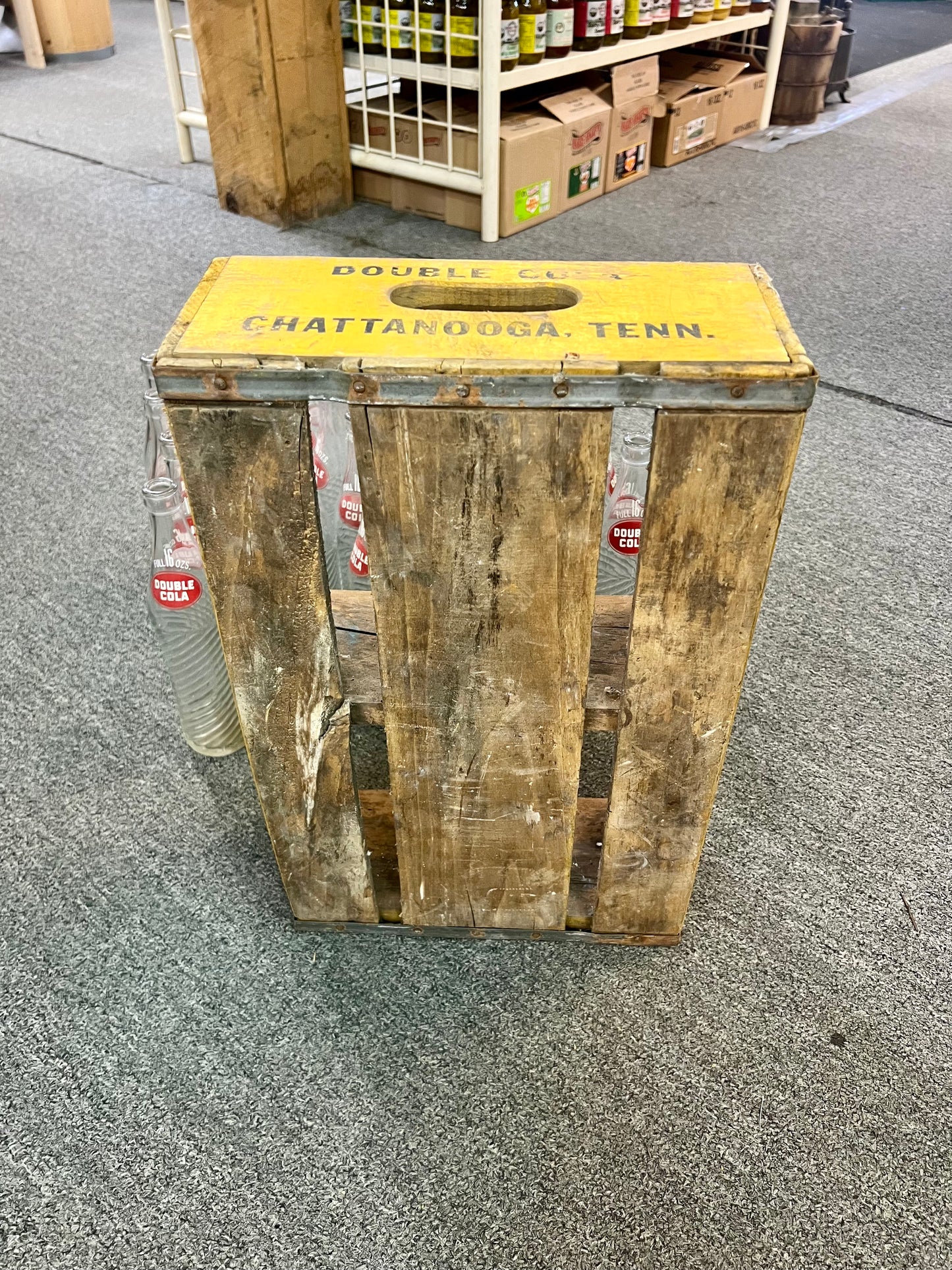 Vintage Yellow Double Cola Wood Crate with 24 of 16oz Bottles Chattanooga TN