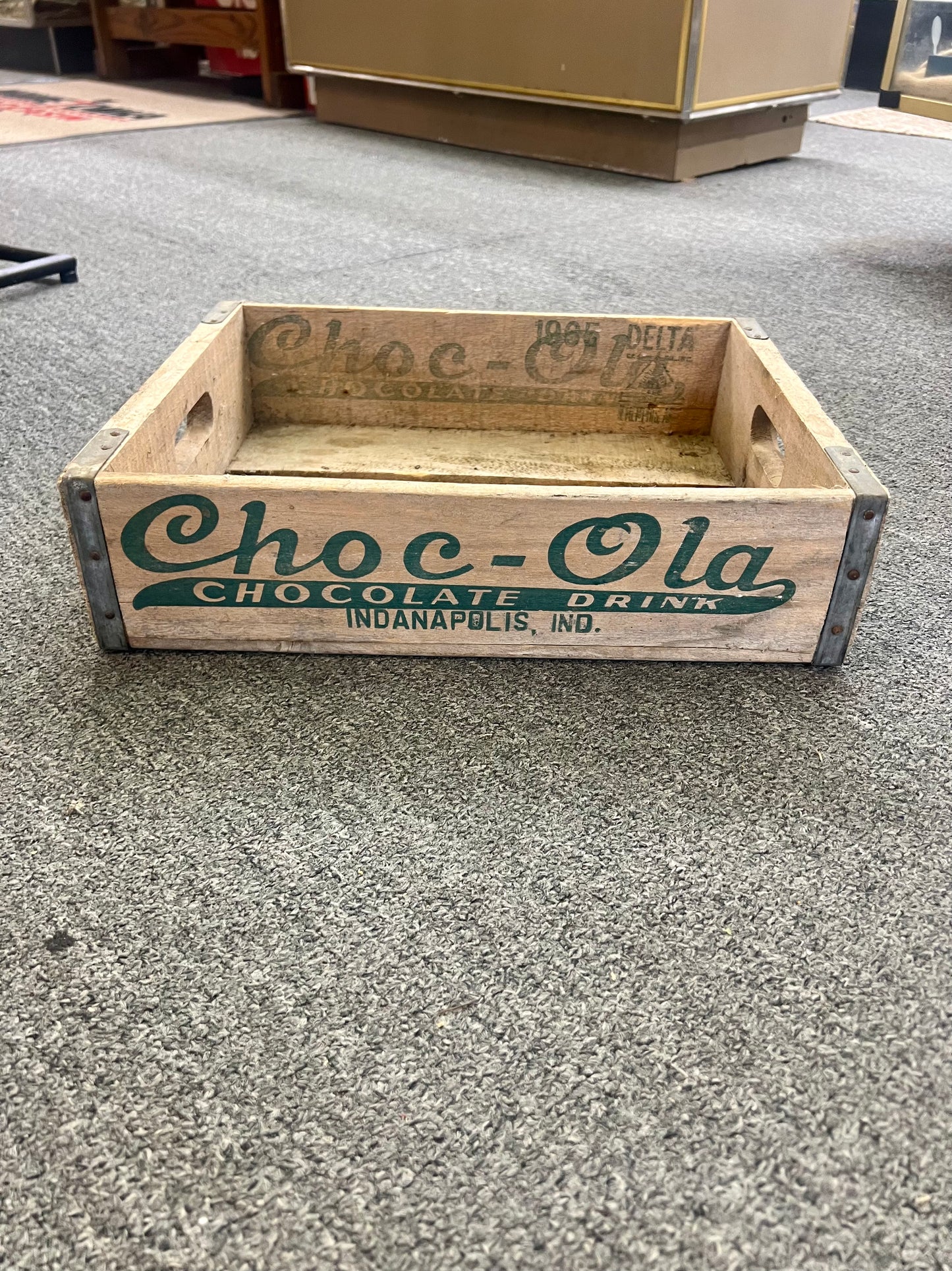 Vintage Choc Ola Wood Crate Indianapolis IN