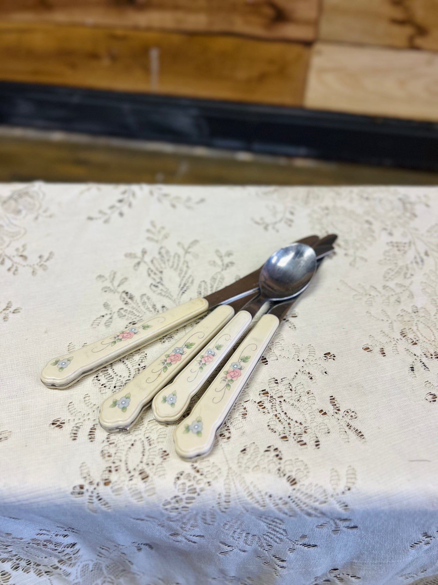 Vintage Pfaltzgraff Tea Rose Stainless Steel Flatware - 3 Knives 1 Spoon