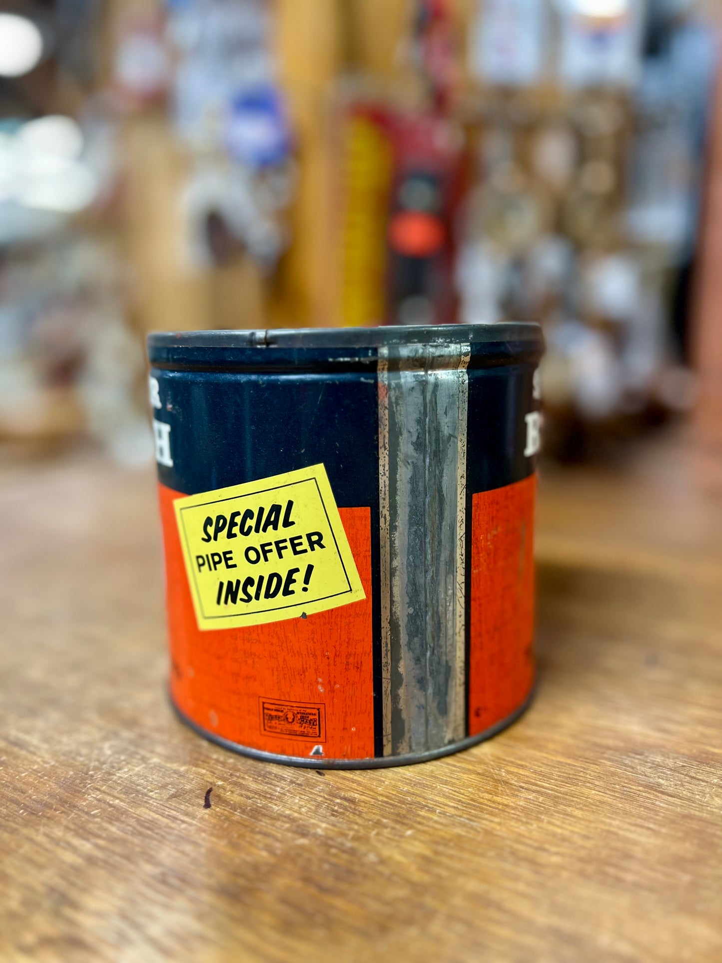 Vintage Sir Walter Raleigh Metal Smoking Tobacco Can Brown Williamson Louisville Ky Empty 14oz no lid