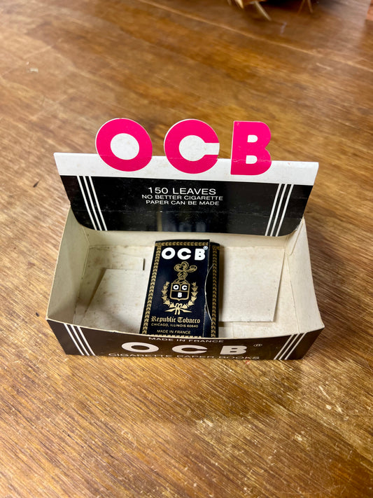 OCB Made in France Display and 1 package Cigarette Paper Book