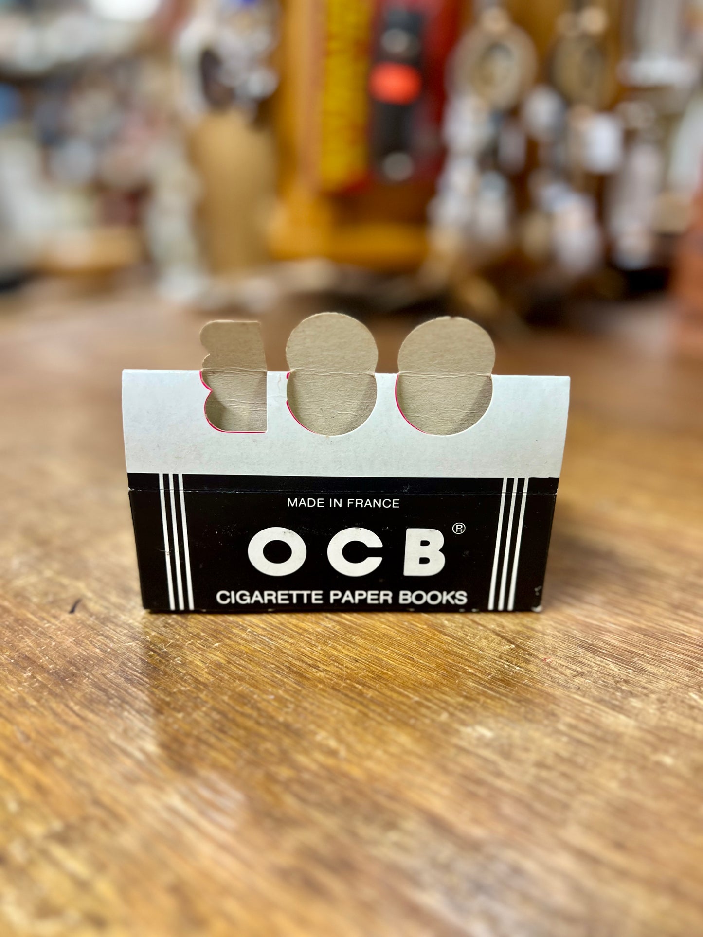 OCB Made in France Display and 1 package Cigarette Paper Book