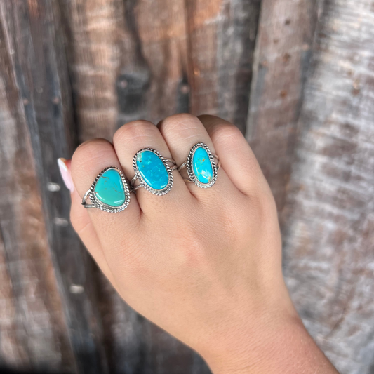 Kingman Turquoise Twisted Border Sterling Silver Ring