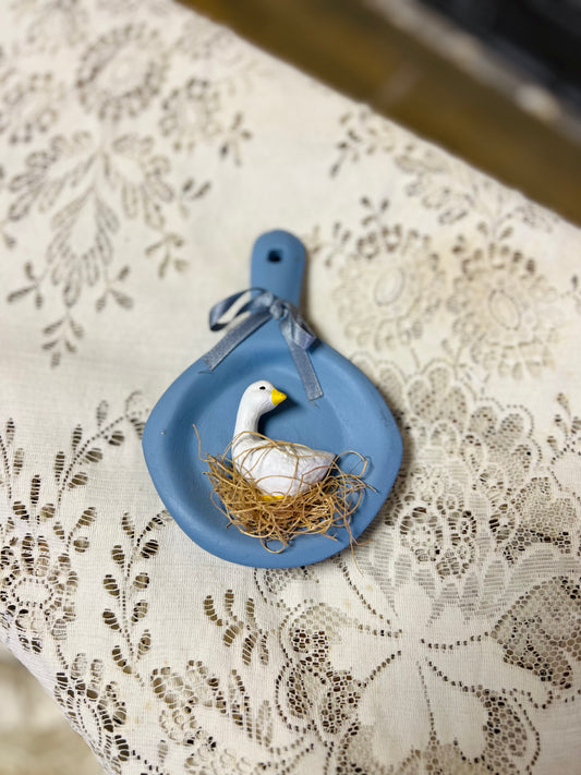 Vintage Mini Blue Skillet with Goose on Nest Decor Piece