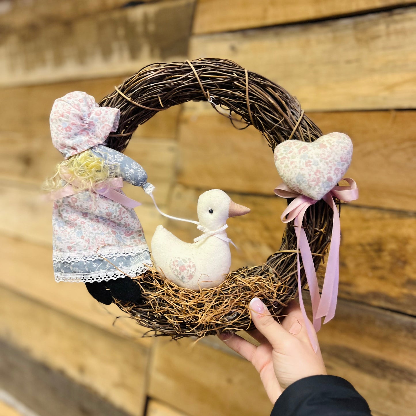 Vintage Goose, Girl, Heart Wreath