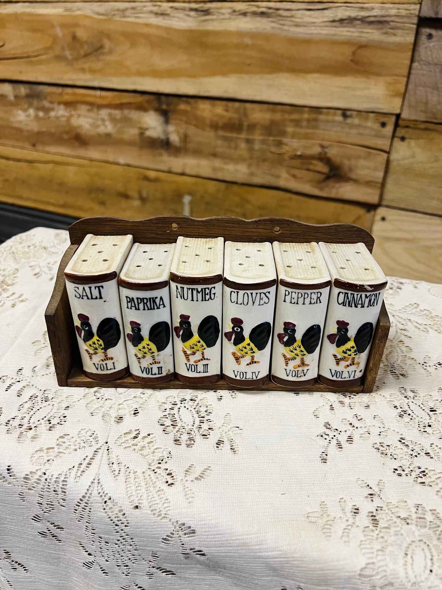 Vintage Ceramic Rooster Spice Shaker Set with Spice Rack