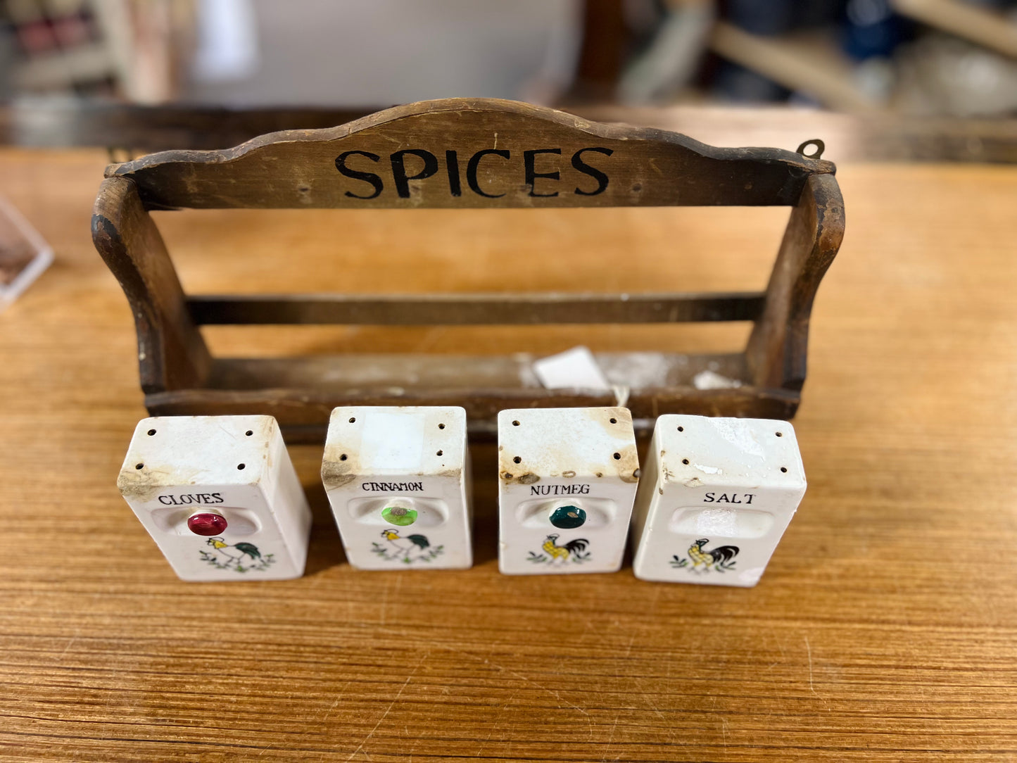 Vintage Spice Shakers and Spice Rack - Chickens