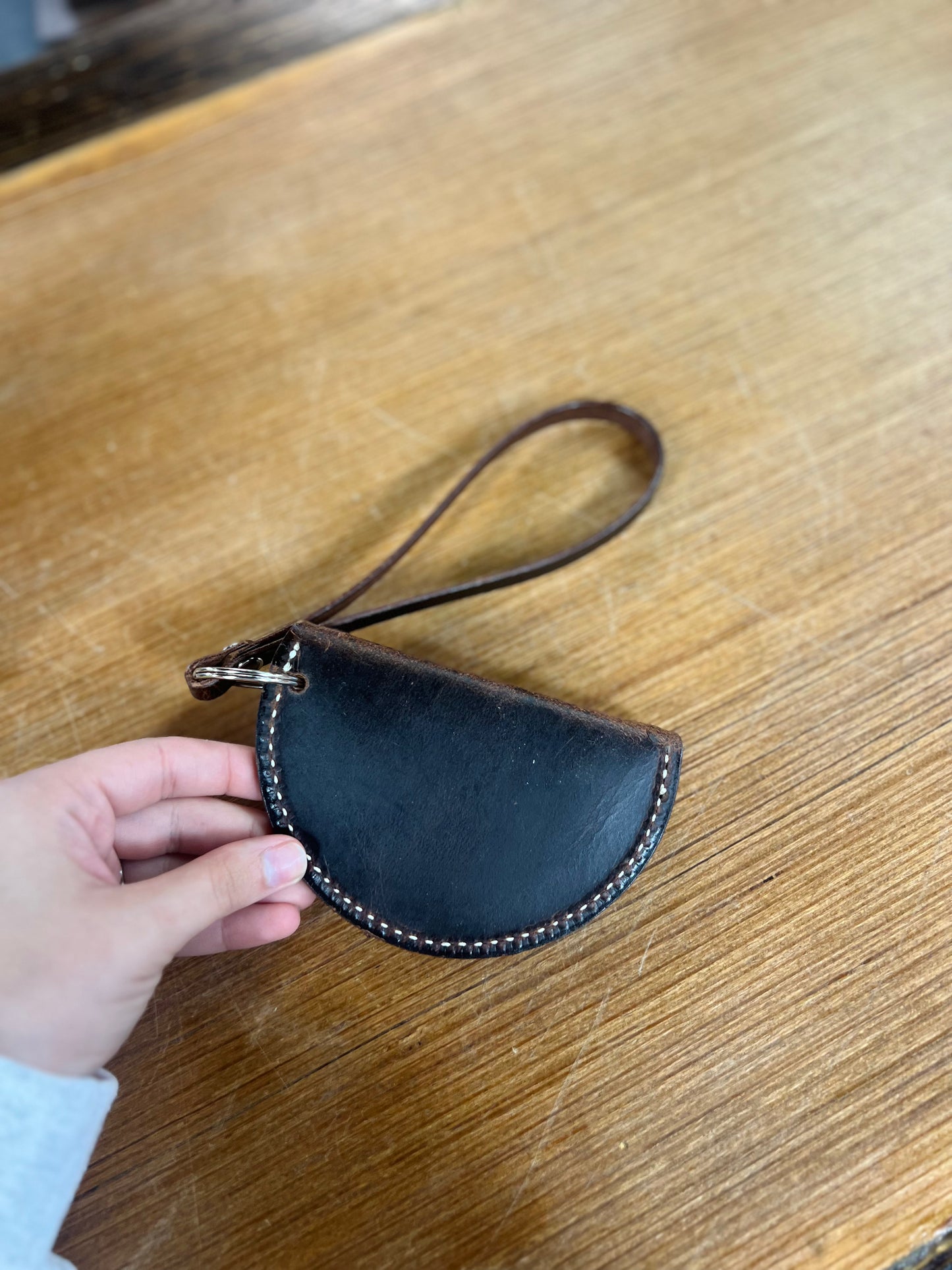 Genuine Leather Wristlet Wallet with Wire Design