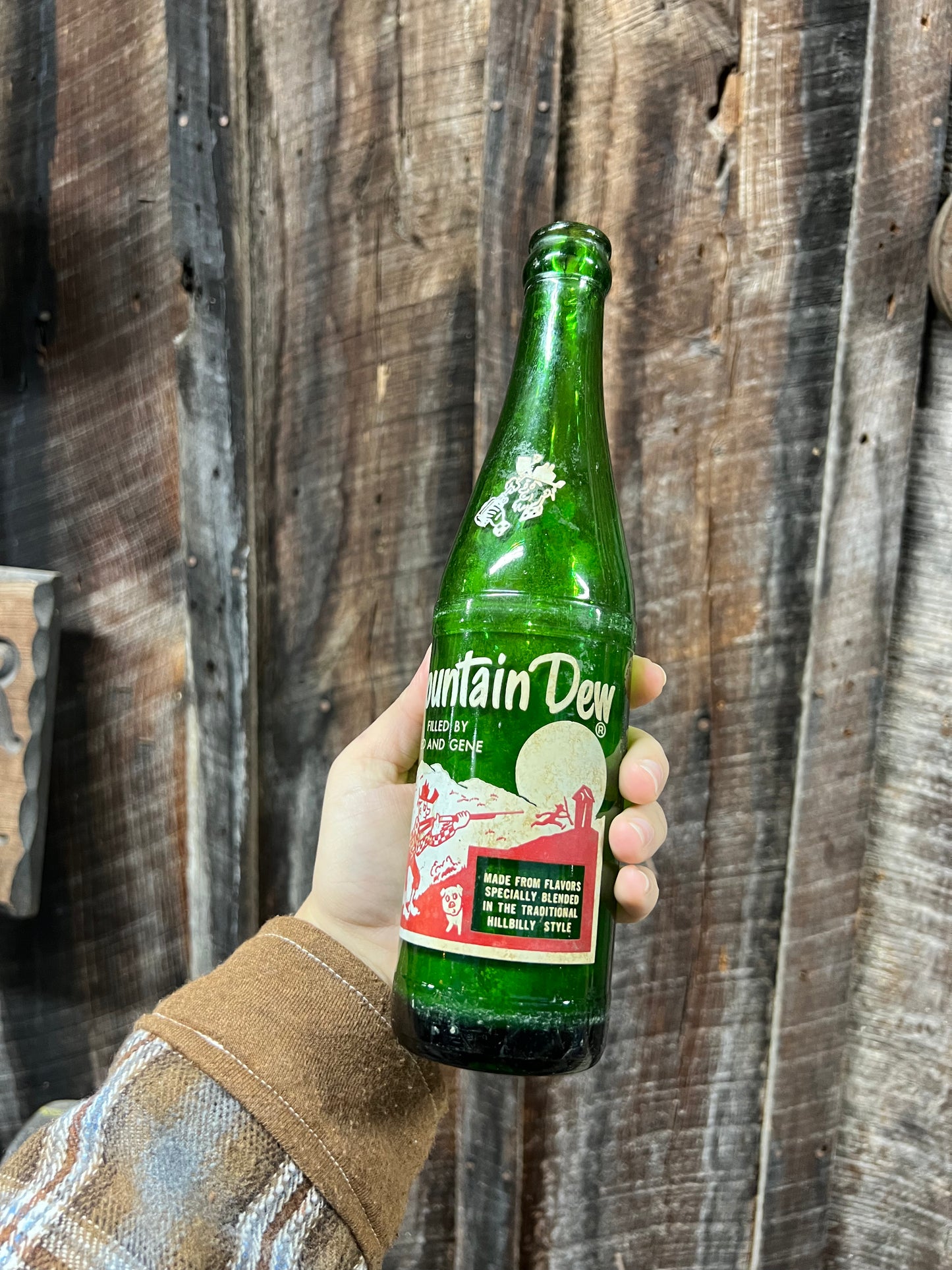 Vintage Mountain Dew Hillbilly Filled by Ed and Gene "It'll Tickle Yore innards"