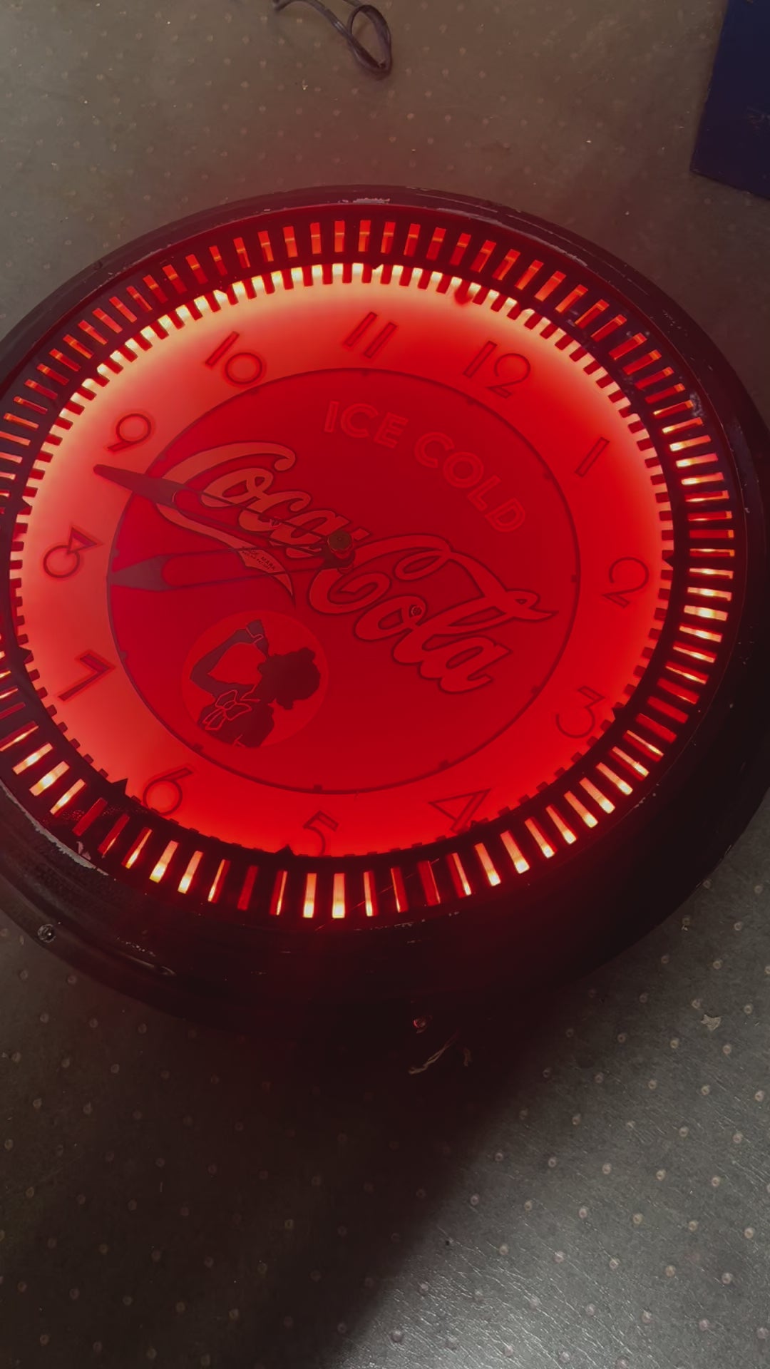 Neon Spinner Coca Cola Clock Authentic Dated 1938 – The Olde