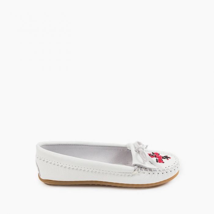 Minnetonka Women's White Thunderbird Moc